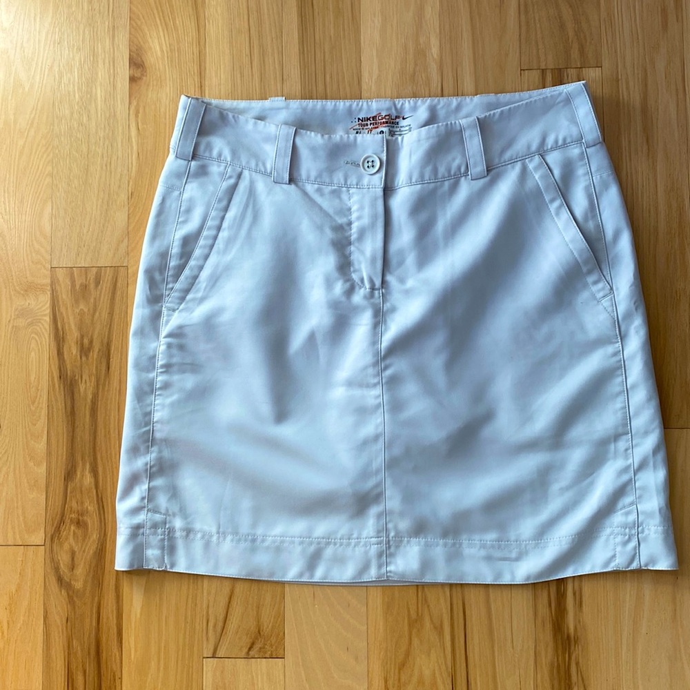 Light Khaki Nike Tour Performance golf skirt size 6